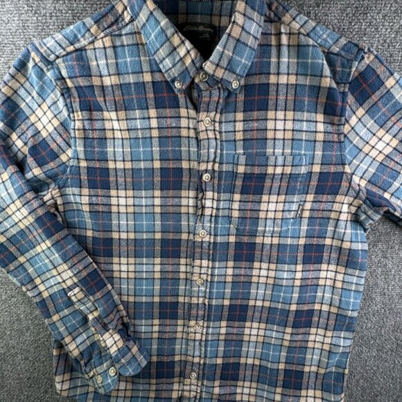 Eddie Bauer Men Flannel Shirt Size Large Blue Plaid Long Sleeve Button Up Adult - Picture 1 of 11
